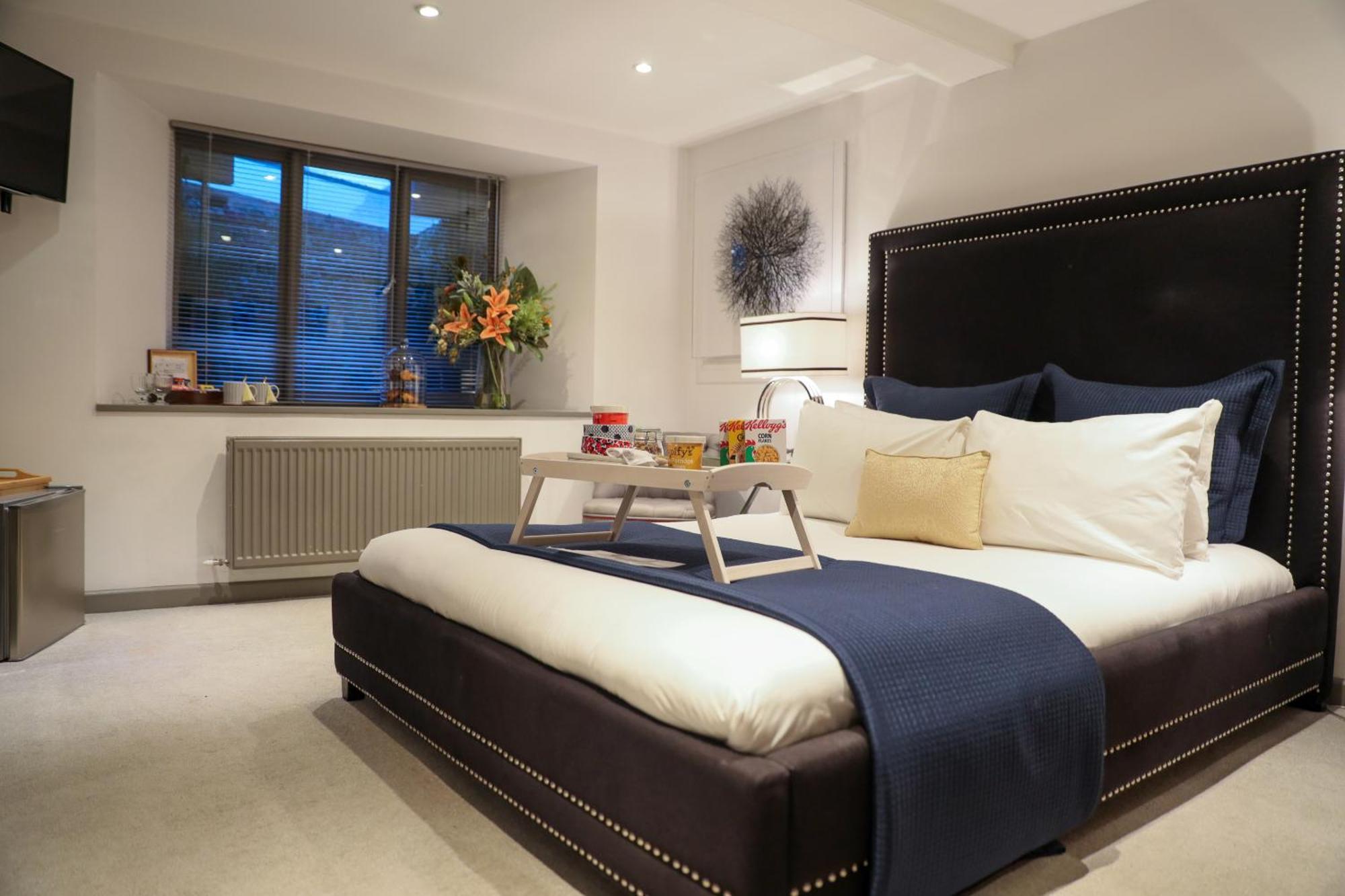 The Kingsbury 7Even 8Ight Bed and Breakfast Marlborough Rum bild