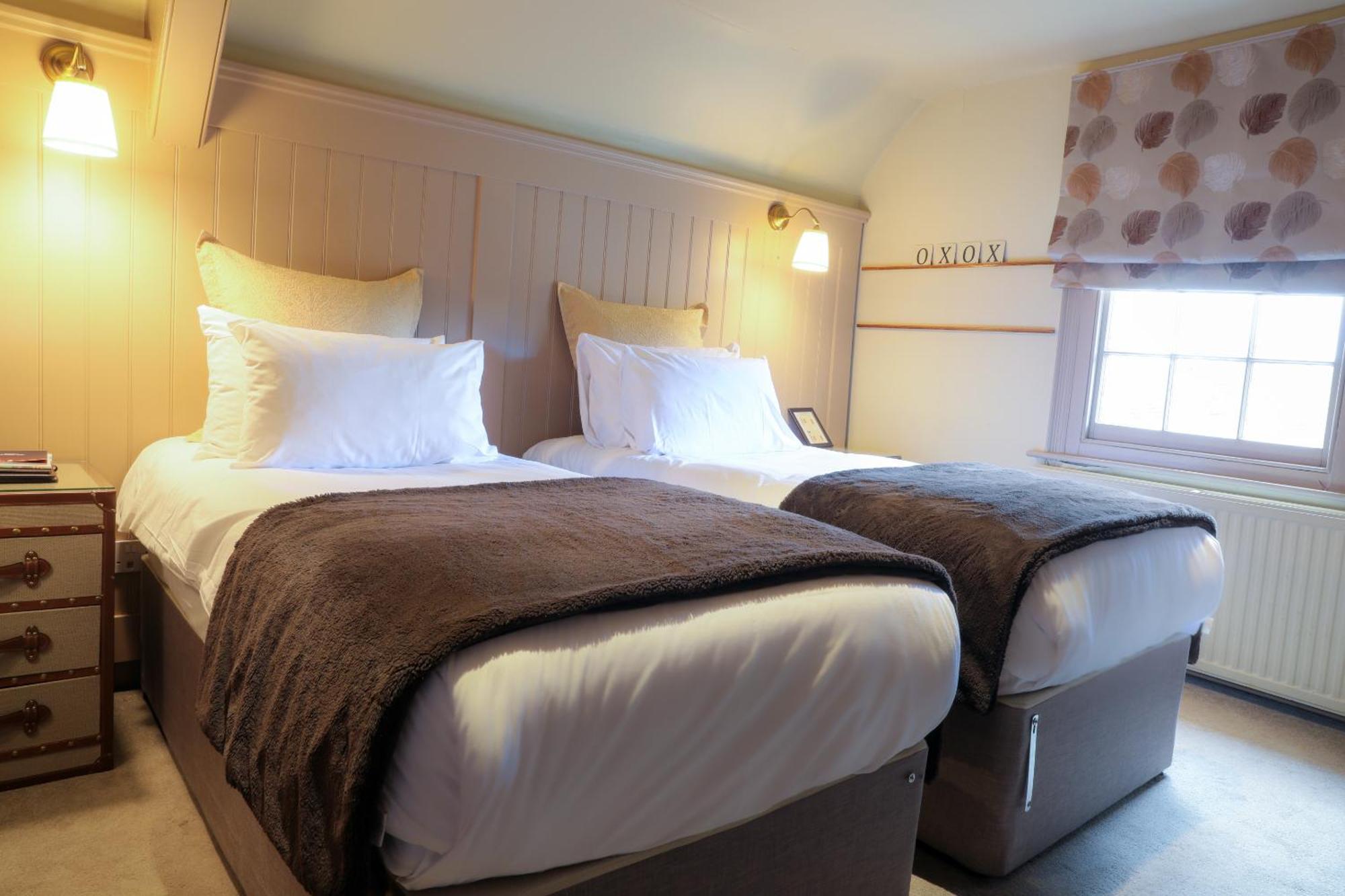 The Kingsbury 7Even 8Ight Bed and Breakfast Marlborough Rum bild