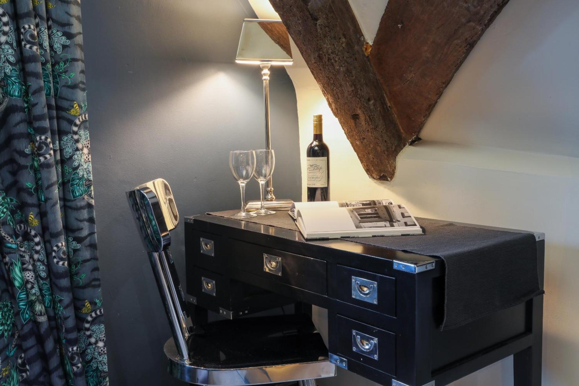The Kingsbury 7Even 8Ight Bed and Breakfast Marlborough Rum bild