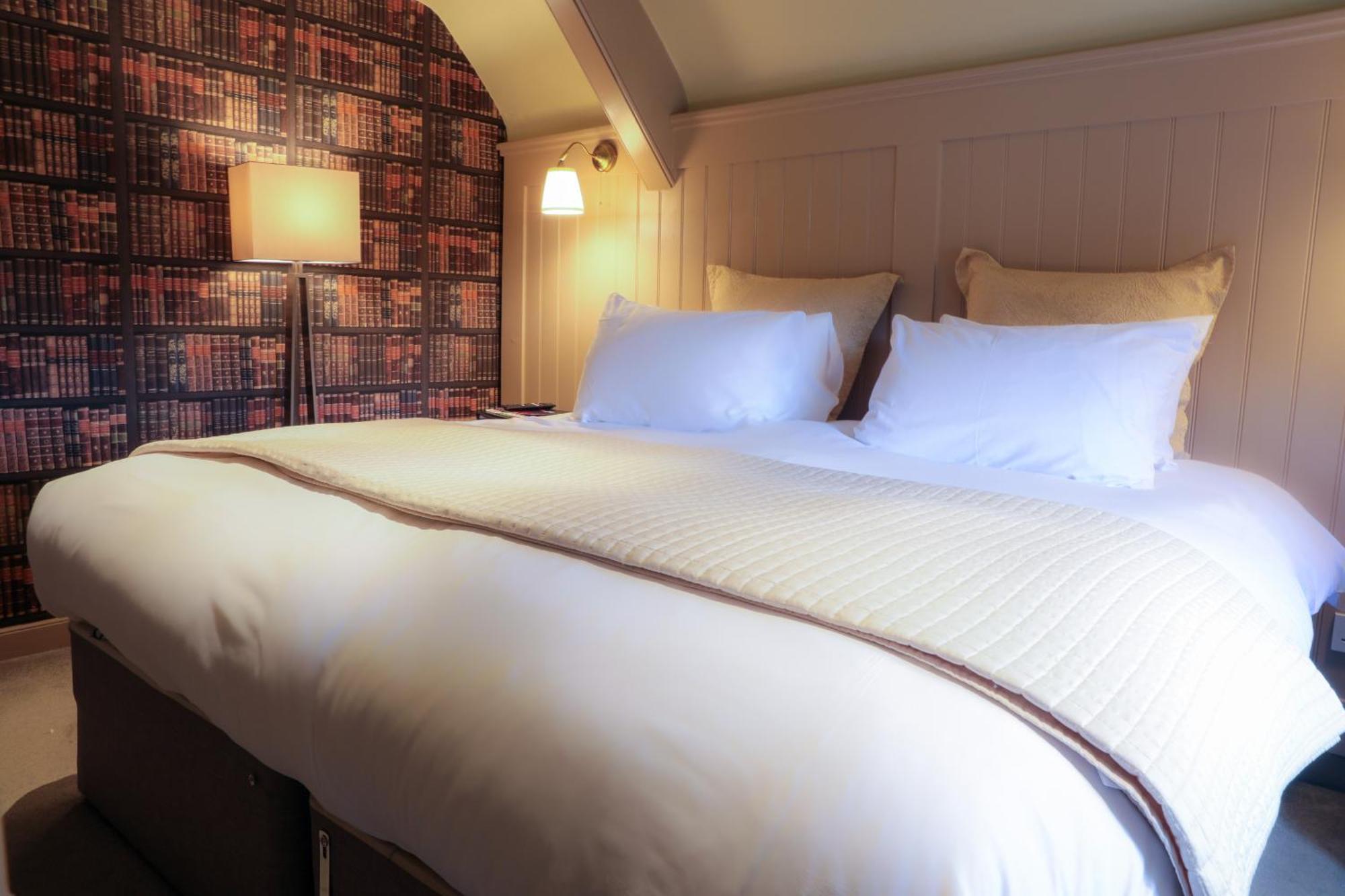 The Kingsbury 7Even 8Ight Bed and Breakfast Marlborough Rum bild