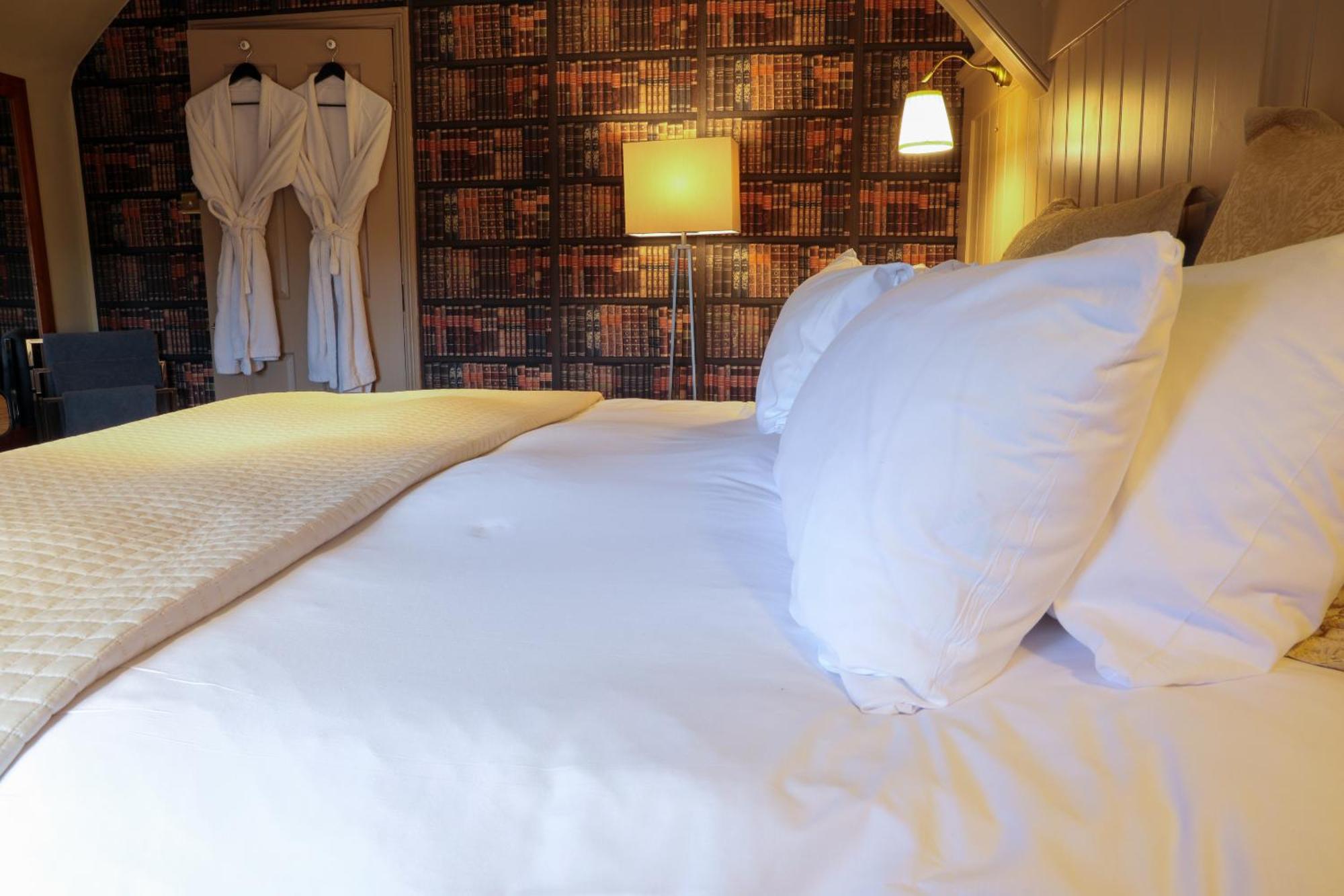 The Kingsbury 7Even 8Ight Bed and Breakfast Marlborough Rum bild