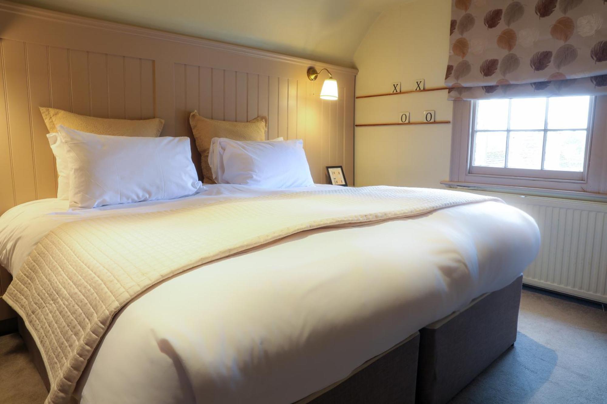 The Kingsbury 7Even 8Ight Bed and Breakfast Marlborough Rum bild